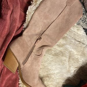 Pink cowboy boots-never worn